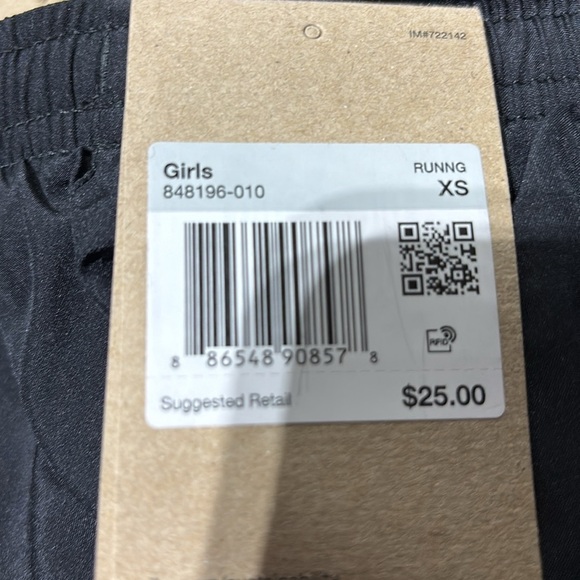 Nike Dri-Fit Standard Fit running shorts,panty lined,elastic drawstring waist - Picture 9 of 14